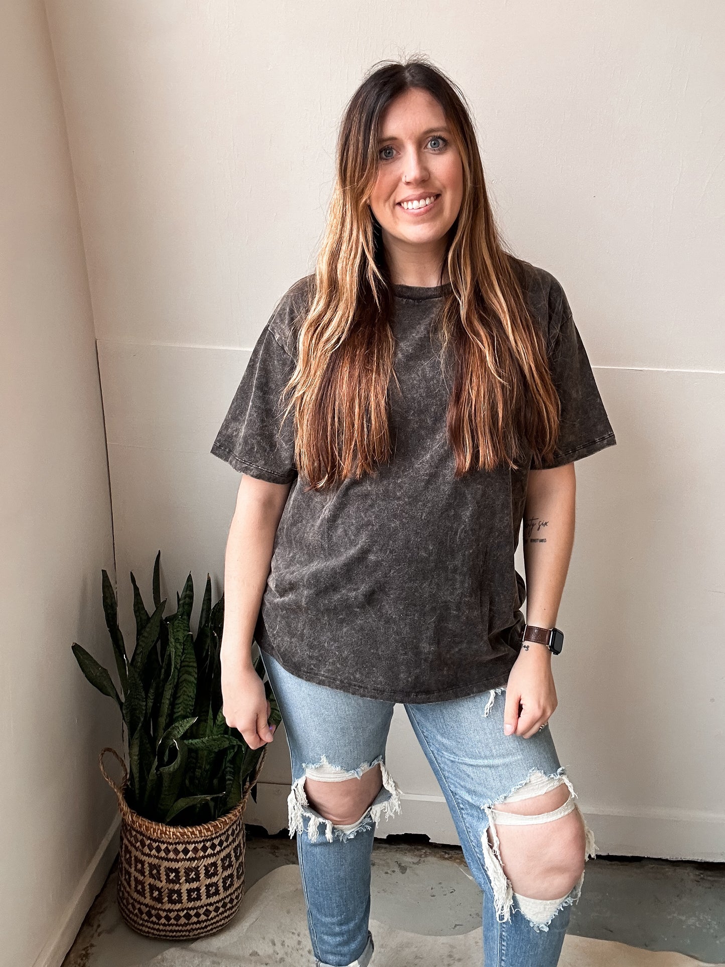 OVERSIZED ACID WASHED SHORT SLEEVE TOP - BLACK